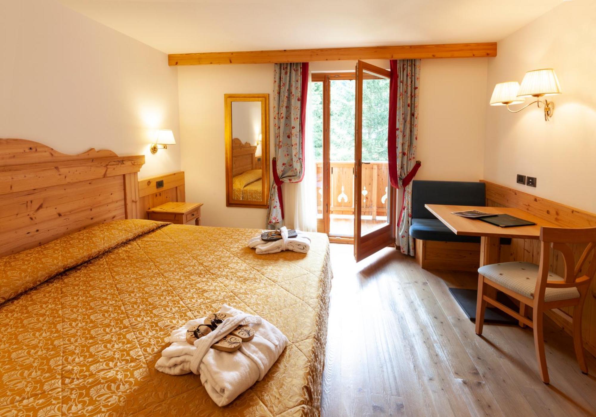 Hotel Campiglio Bellavista Madonna Esterno foto